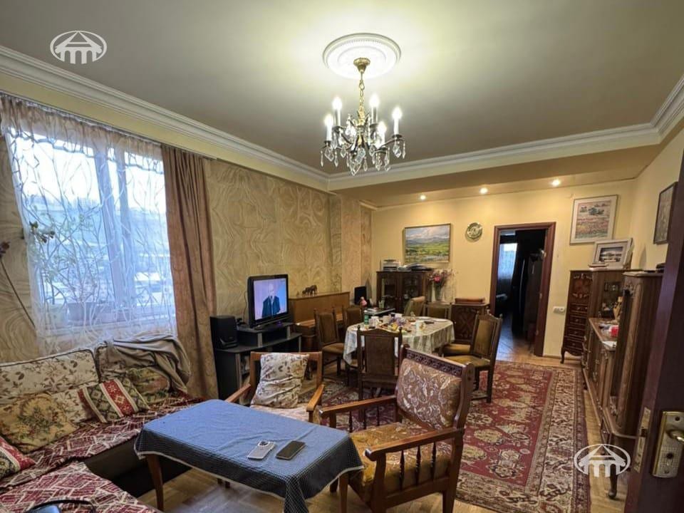Apartment · 3 rooms · 106 m² · Kentron