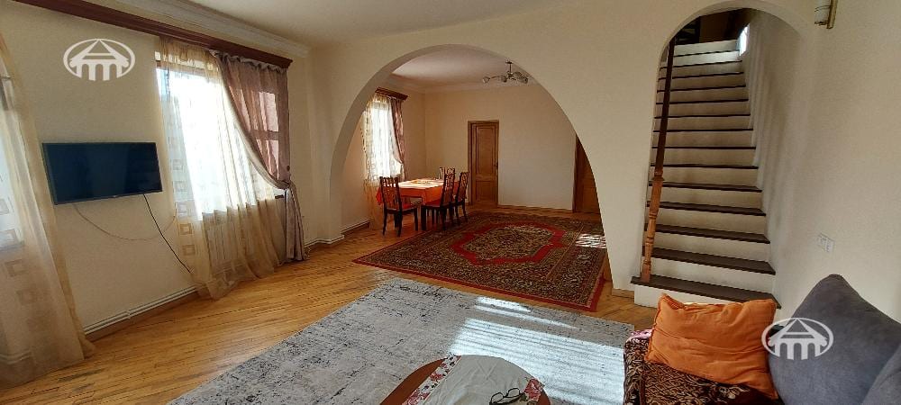 Офис · 300 м² · Кентрон