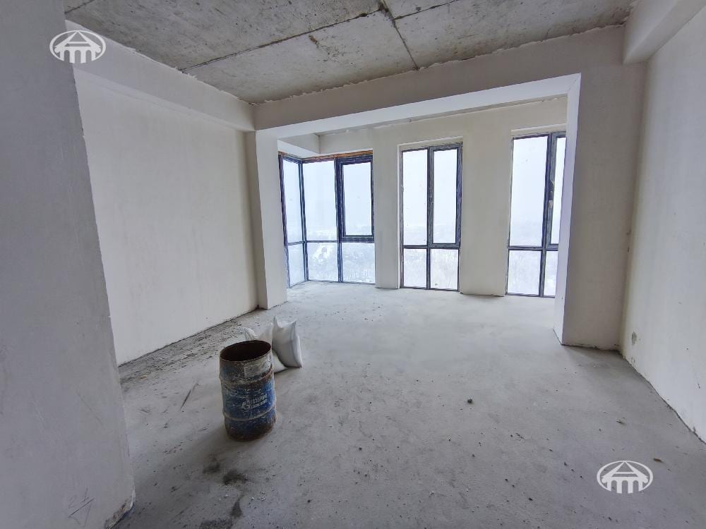 Квартира · 4 комн. · 117 м² · Аван