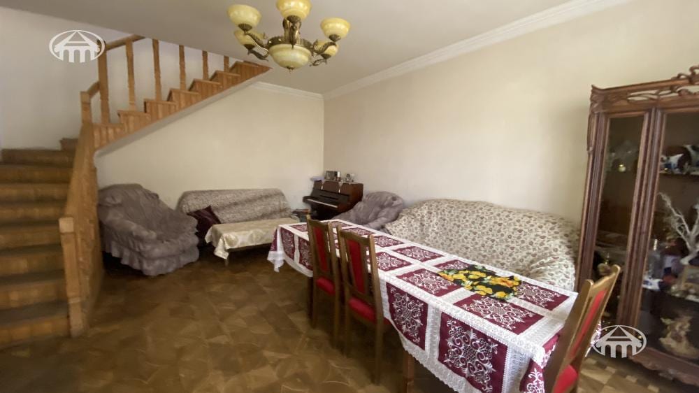 Дом · 4 комн. · 146 м² · Кентрон