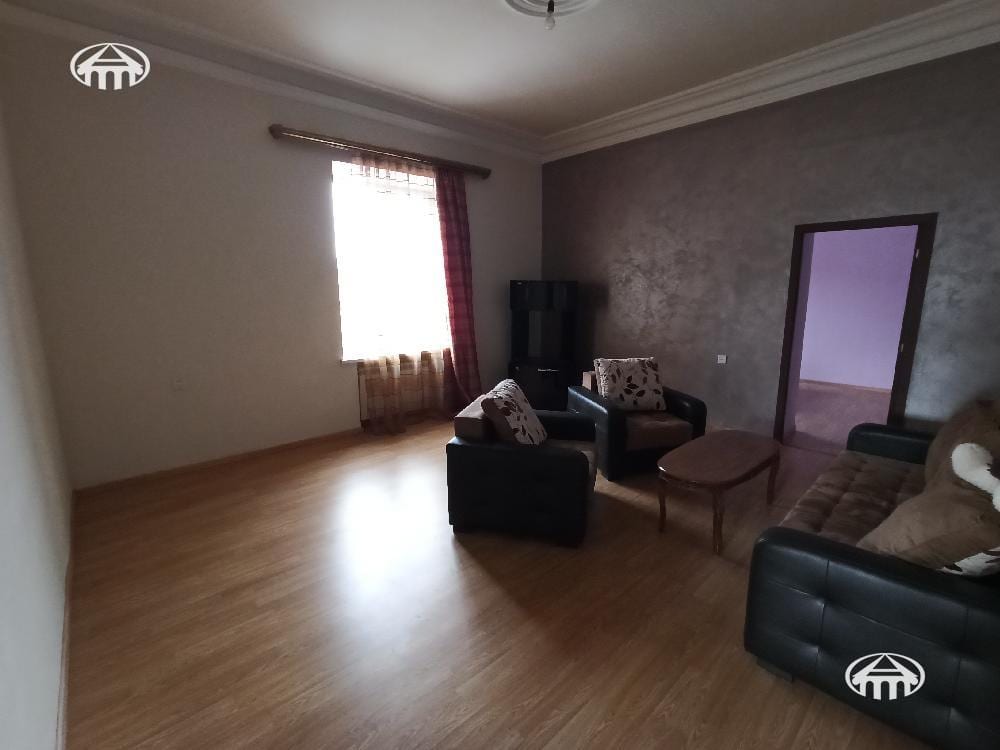 Квартира · 4 комн. · 120 м² · Кентрон