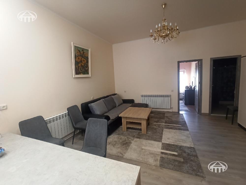 Дом · 8 комн. · 256 м² · Арабкир