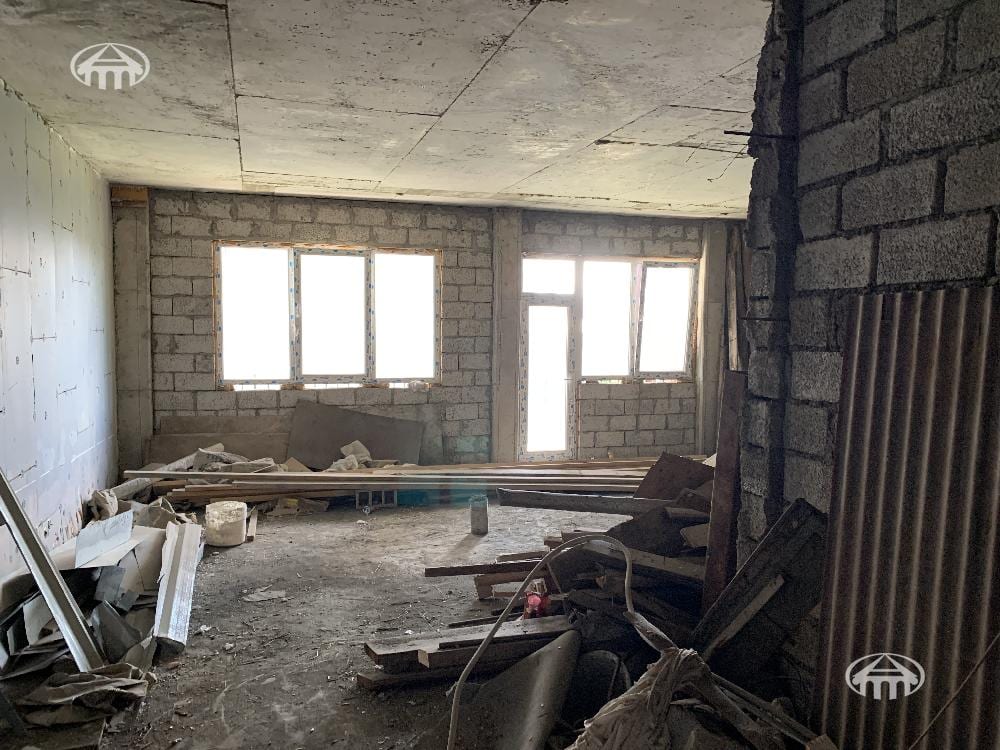Apartment · 3 rooms · 145 m² · Kentron