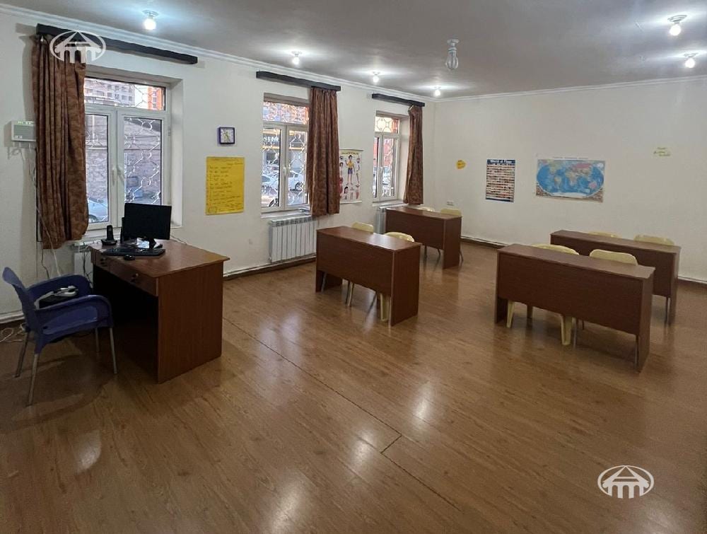 Дом · 3 комн. · 184 м² · Кентрон