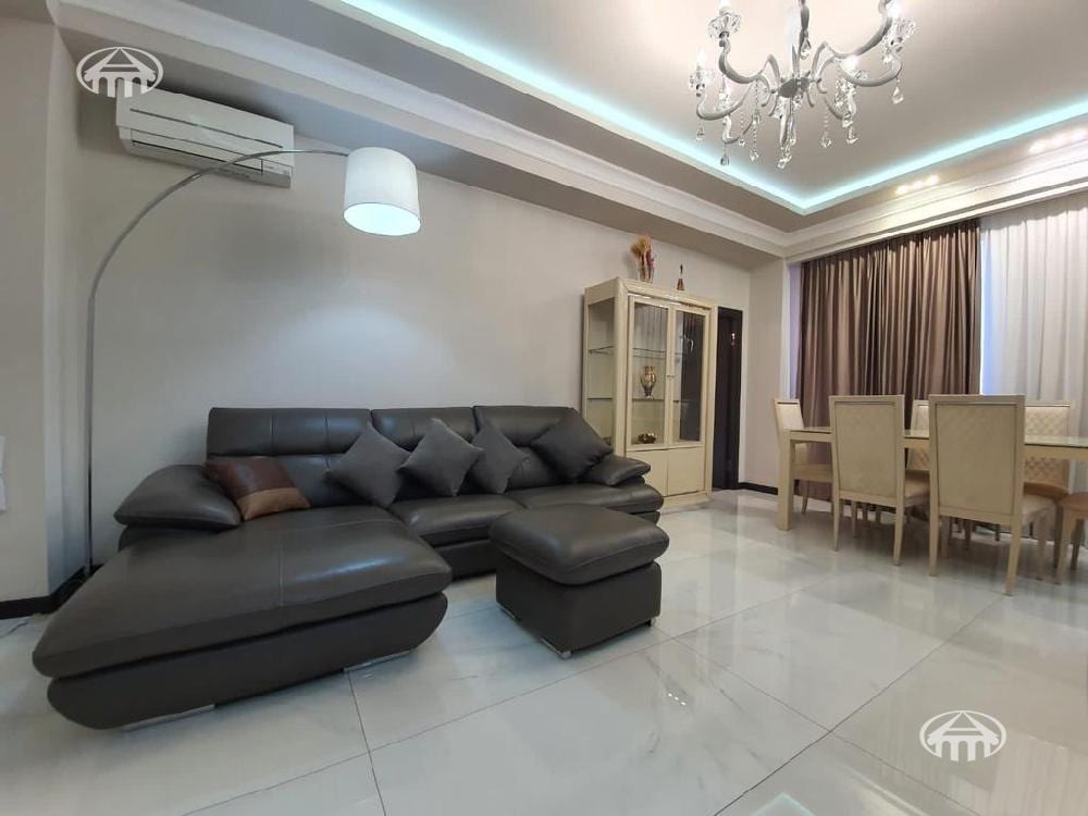 Квартира · 3 комн. · 120 м² · Кентрон