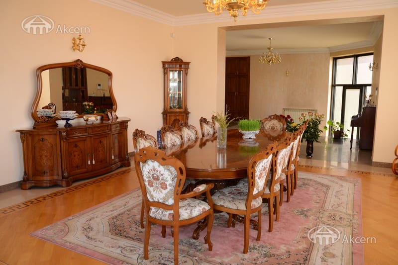 Особняк · 5 комн. · 300 м² · Арабкир