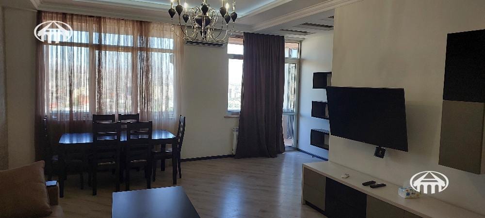 Apartment · 3 rooms · 104 m² · Kentron