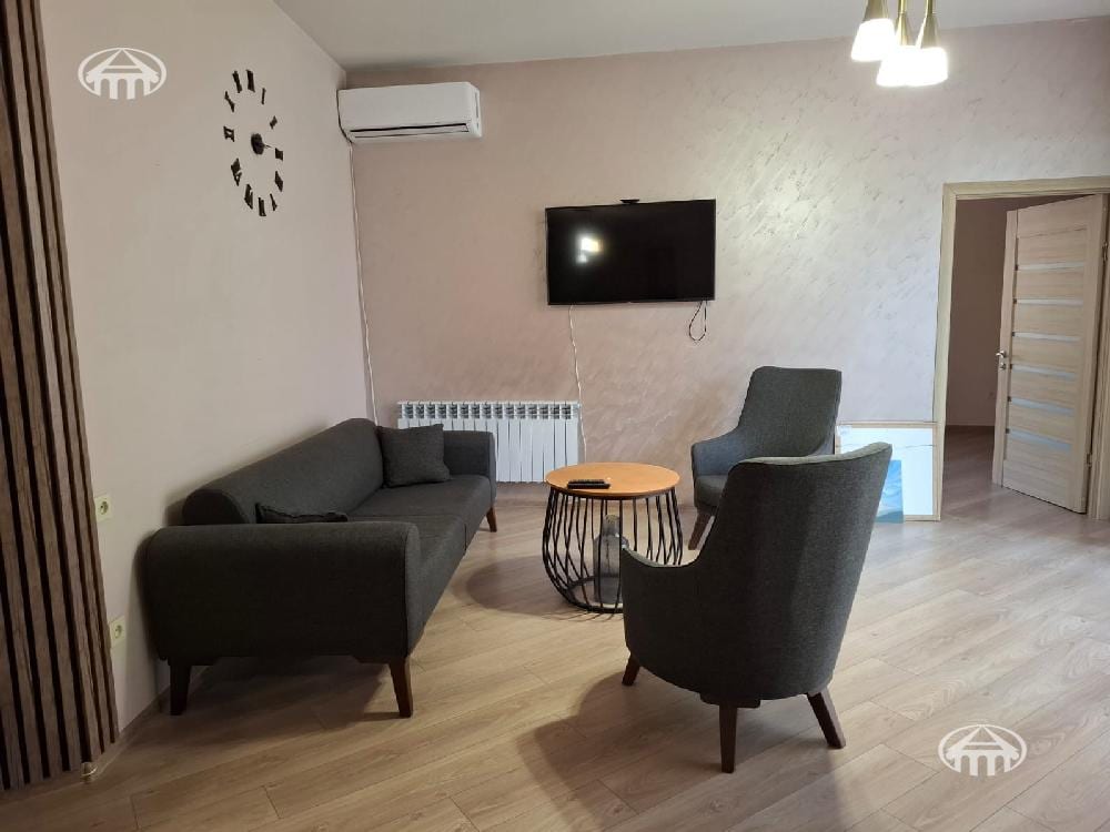 Квартира · 3 комн. · 111 м² · Кентрон