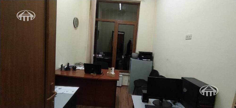 Office · 173 m² · Kentron