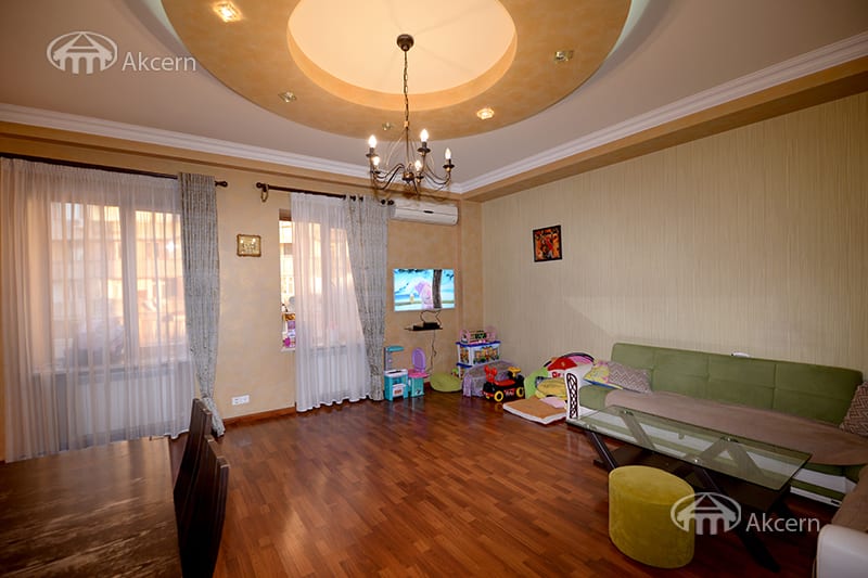 Բնակարան · 2 սեն. · 68 մ² · Կենտրոն