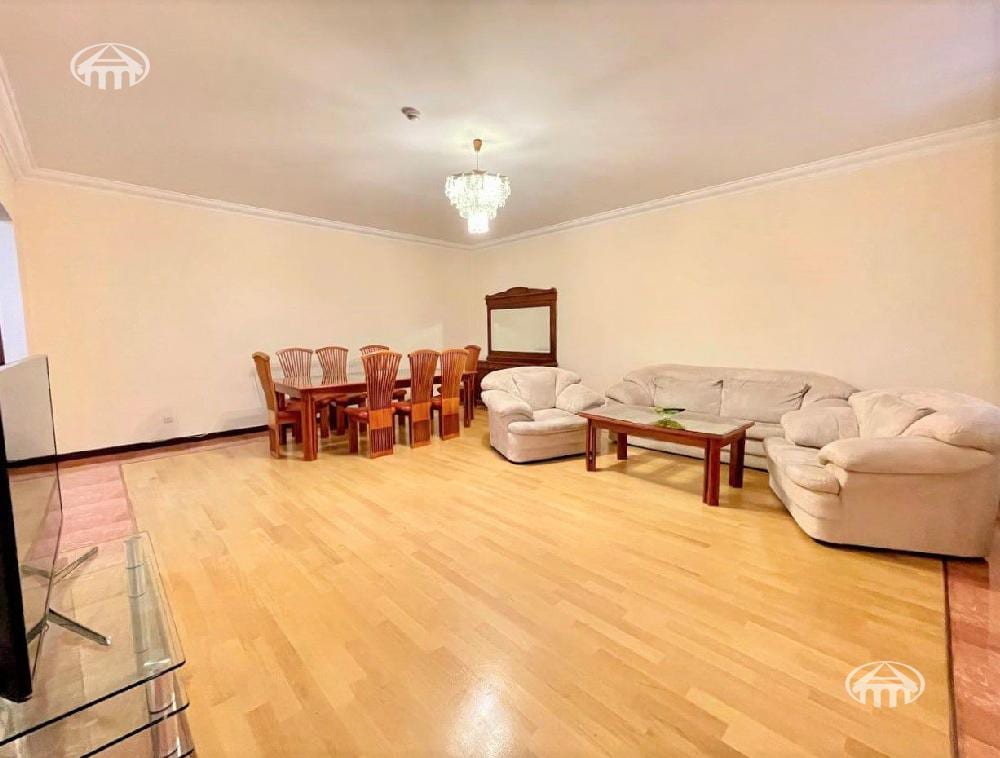 Բնակարան · 3 սեն. · 127 մ² · Կենտրոն