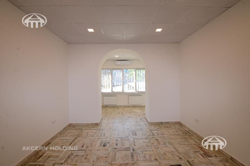 Office · 103 m² · Kentron