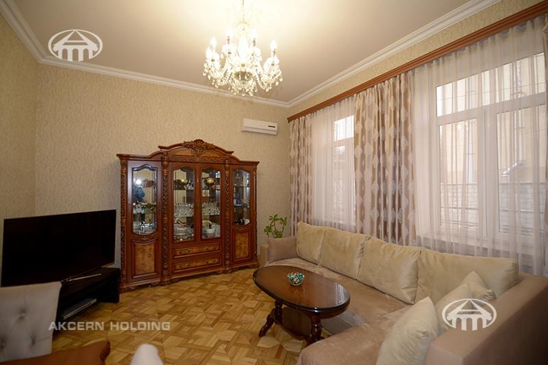 Mansion · 5 rooms · 203 m² · Kentron