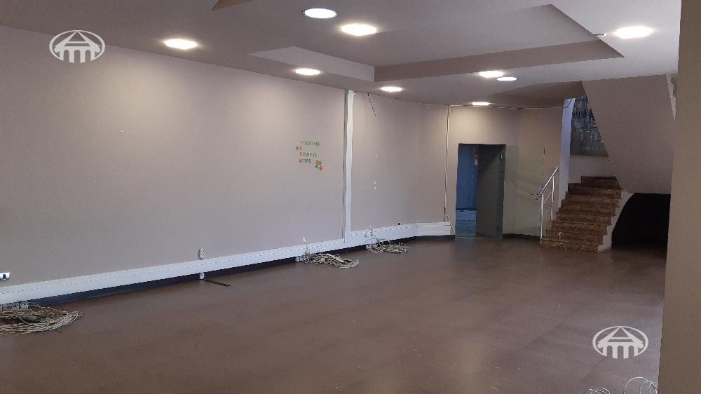 Office · 256.5 m² · Kentron