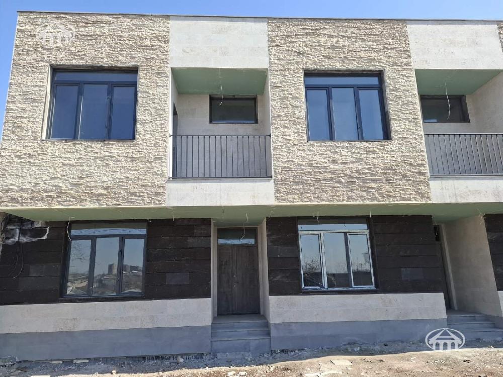Таунхаус · 3 комн. · 110 м² · Ариндж