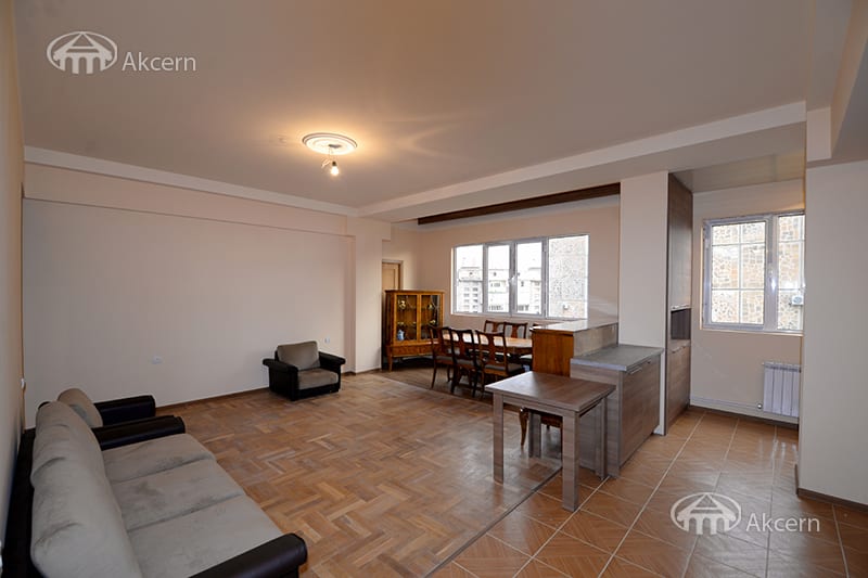 Apartment · 3 rooms · 80 m² · Kentron