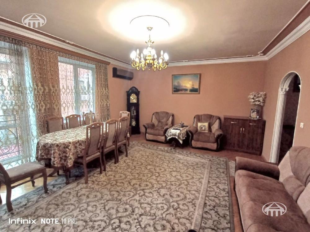 Квартира · 3 комн. · 80 м² · Арабкир