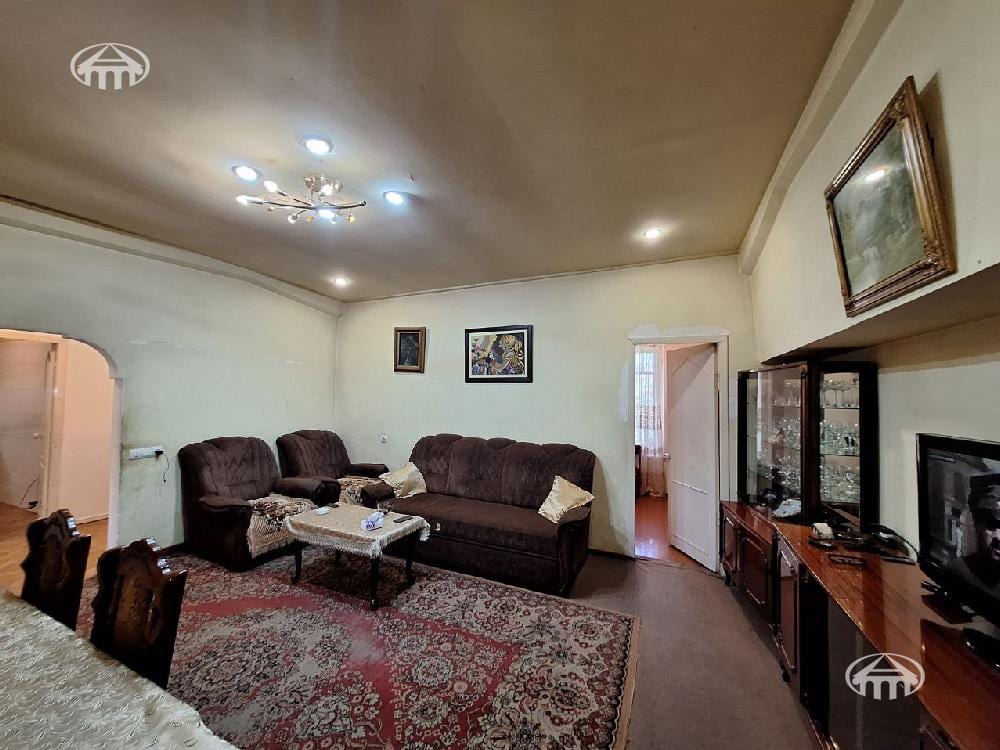 Квартира · 4 комн. · 70 м² · Аджапняк