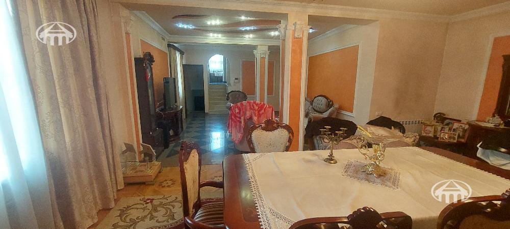 House · 7 rooms · 174 m² · Shengavit