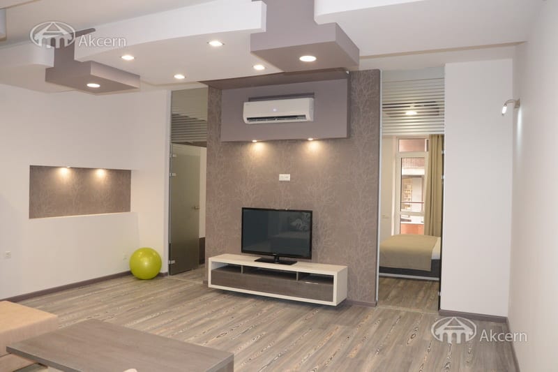 Apartment · 2 rooms · 60 m² · Kentron