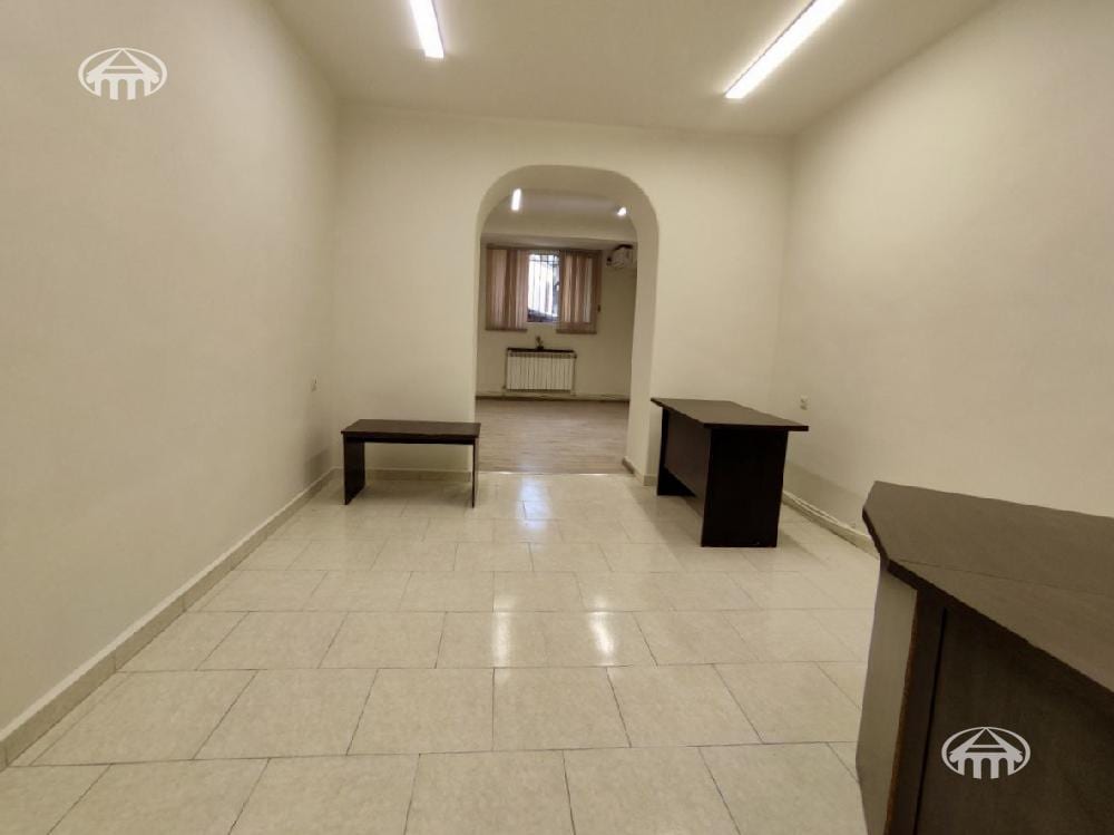 Office · 64 m² · Kentron