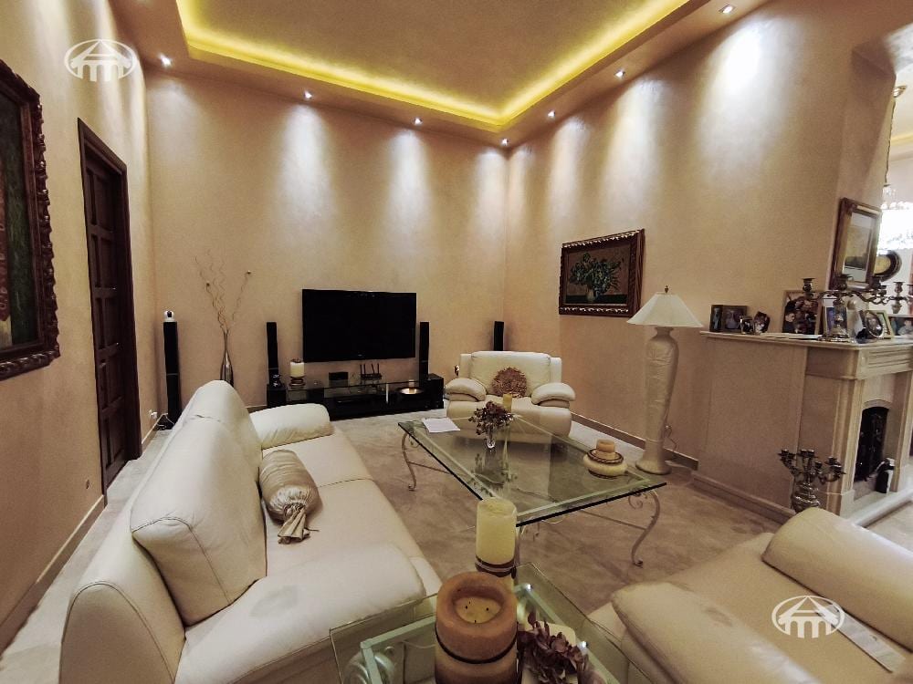Apartment · 4 rooms · 210 m² · Kentron