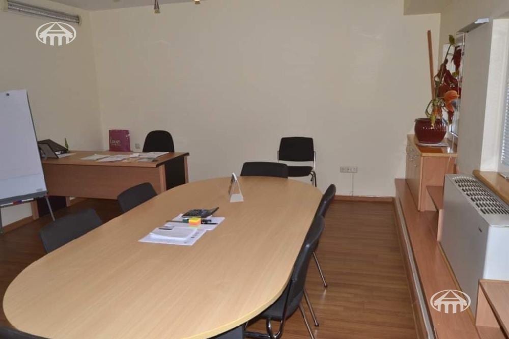Office · 69 m² · Kentron