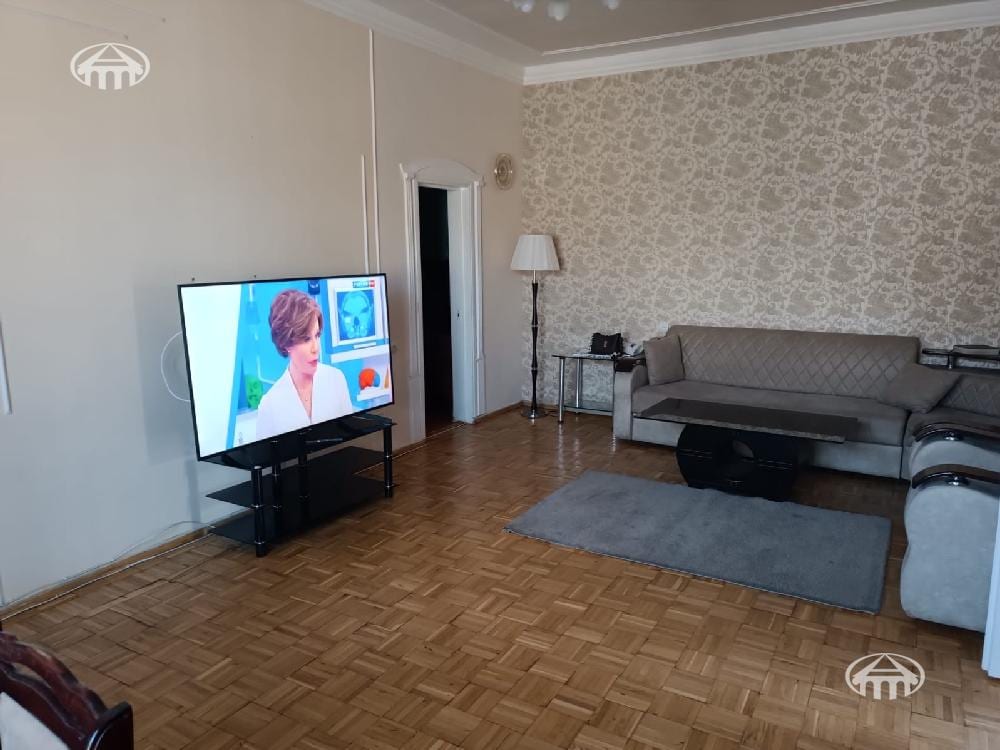 Առանձնատուն · 3 սեն. · 99 մ² · Կենտրոն