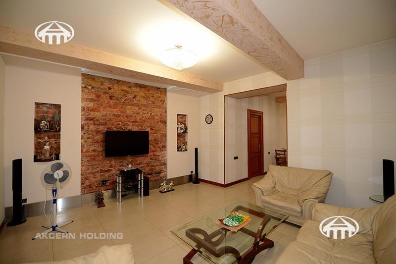 Apartment · 4 rooms · 123 m² · Kentron