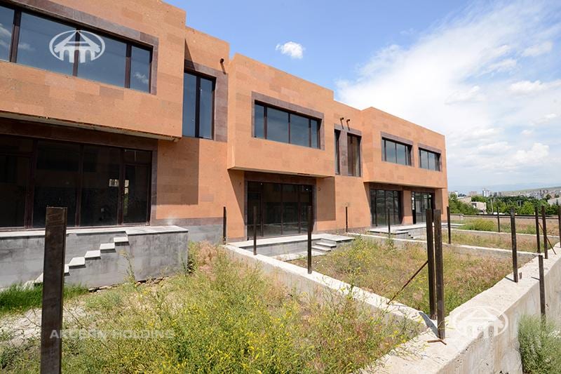 Таунхаус · 5 комн. · 244 м² · Канакер-Зейтун