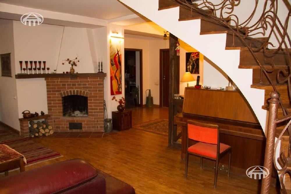 Квартира · 5 комн. · 178 м² · Шенгавит