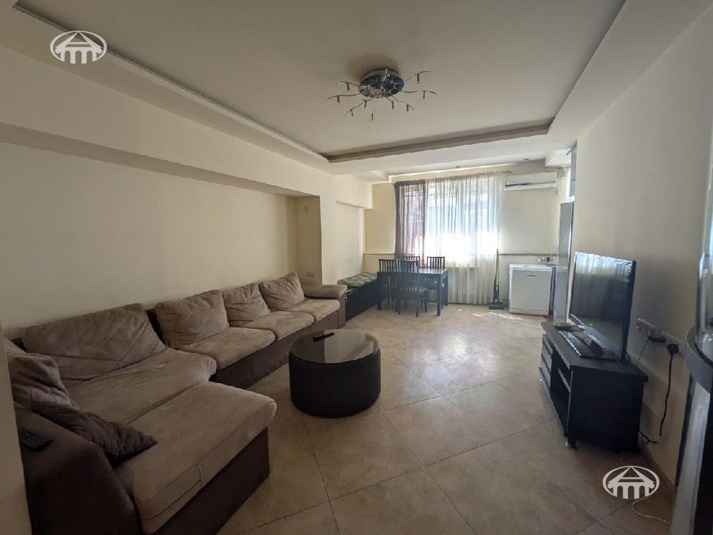 Квартира · 2 комн. · 72 м² · Кентрон