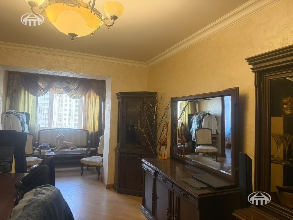 Apartment · 4 rooms · 99 m² · Kentron
