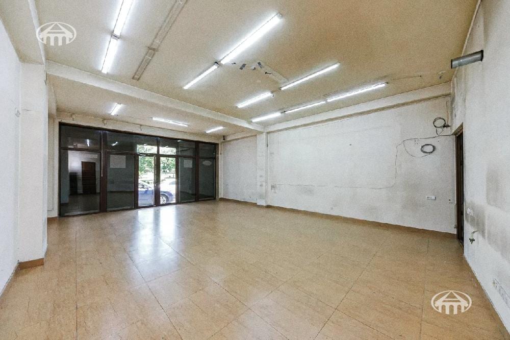 Retail · 100 m² · Erebuni