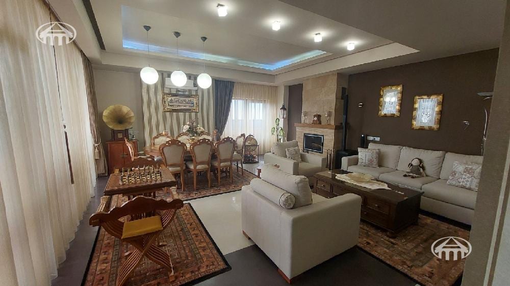 Apartment · 4 rooms · 250 m² · Arabkir