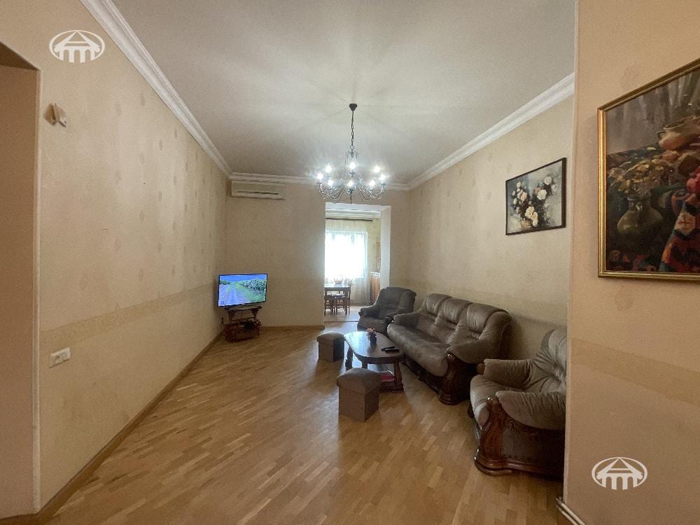 Apartment · 3 rooms · 107 m² · Kentron