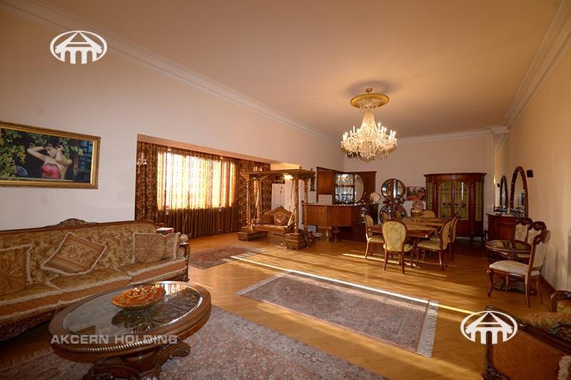 Apartment · 4 rooms · 288 m² · Kentron