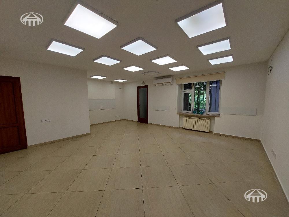 Office · 59 m² · Kentron