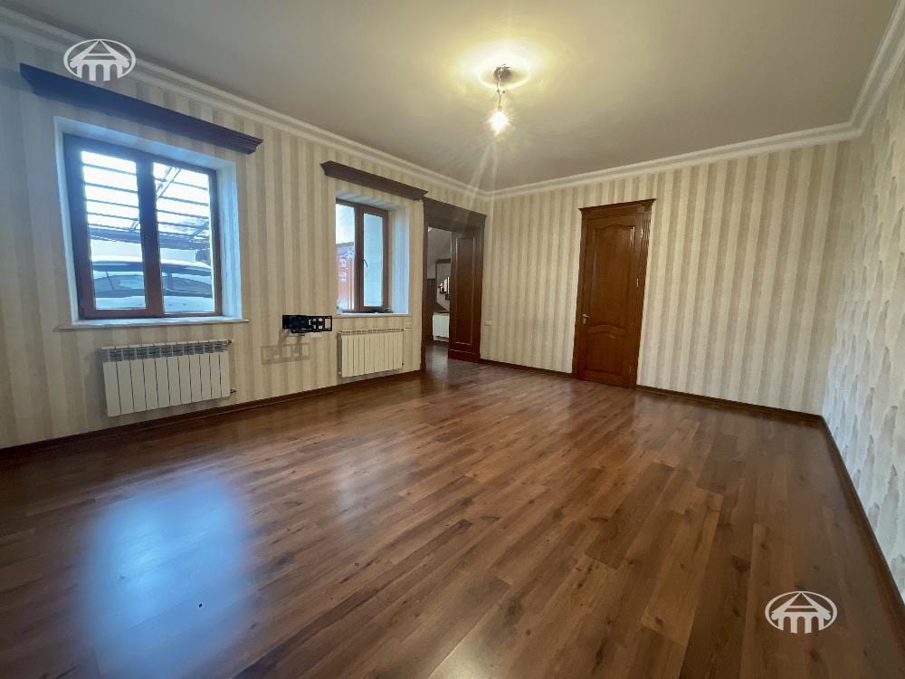 Дом · 3 комн. · 98 м² · Арабкир