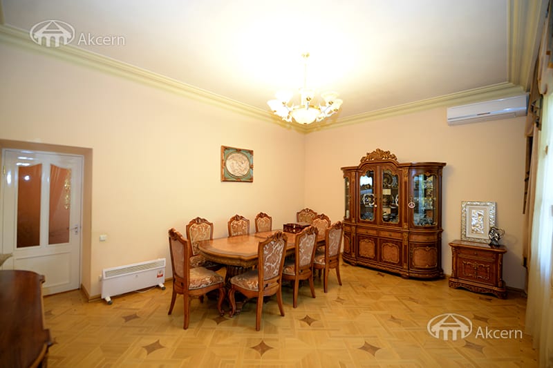 Квартира · 3 комн. · 127 м² · Кентрон