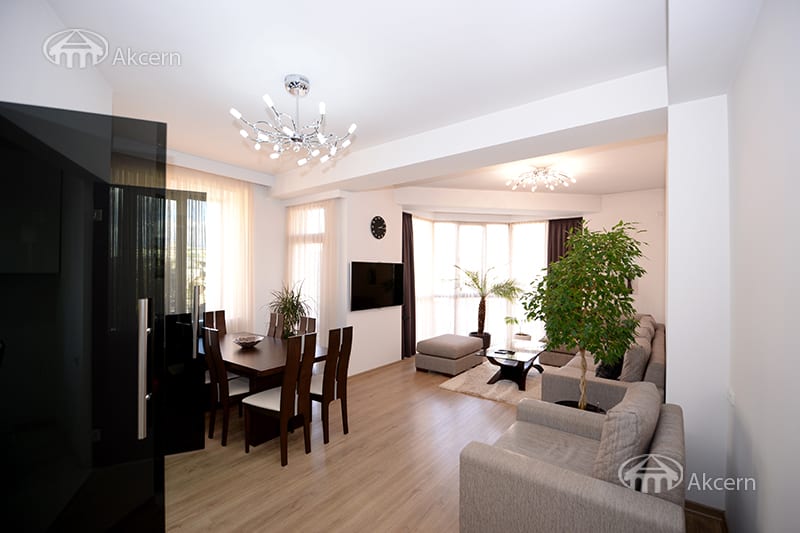 Квартира · 3 комн. · 100 м² · Кентрон