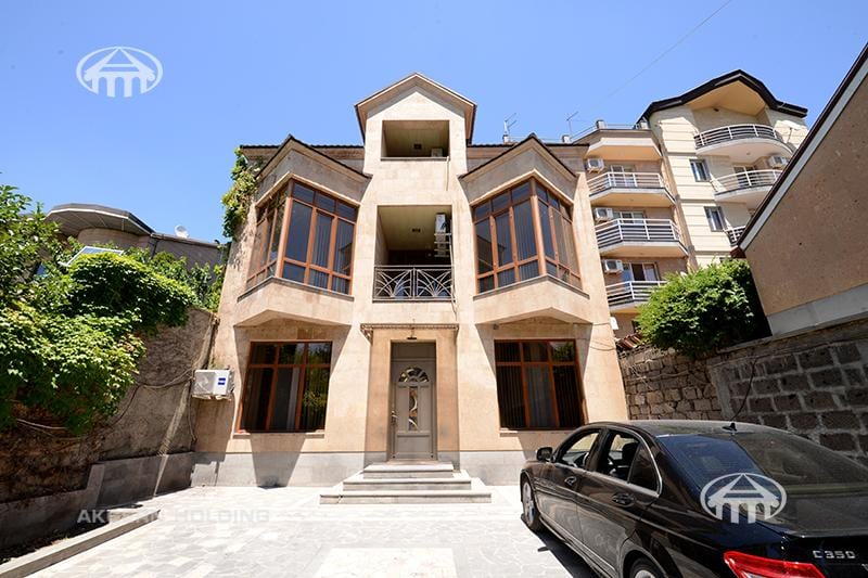 Առանձնատուն · 7 սեն. · 408 մ² · Արաբկիր