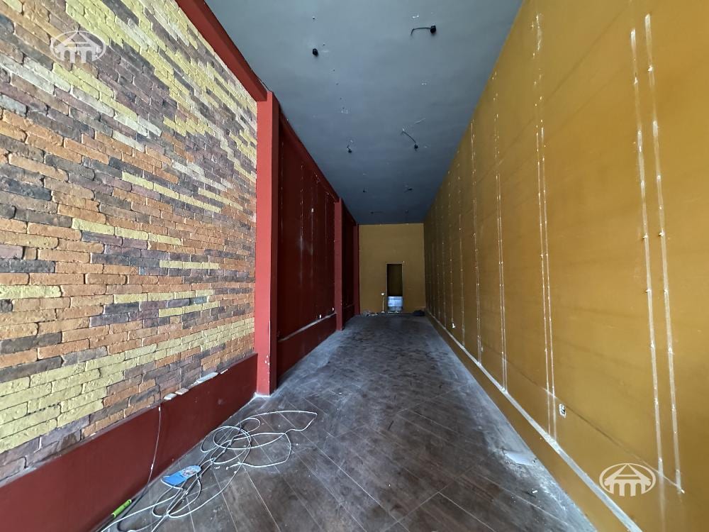 Retail · 52 m² · Kentron