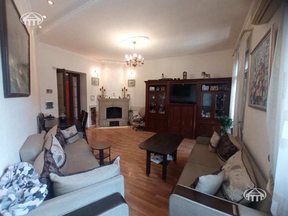 Apartment · 2 rooms · 67 m² · Kentron