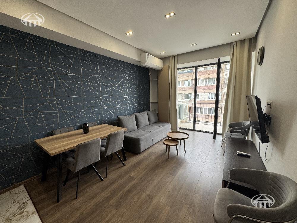 Квартира · 2 комн. · 61 м² · Арабкир