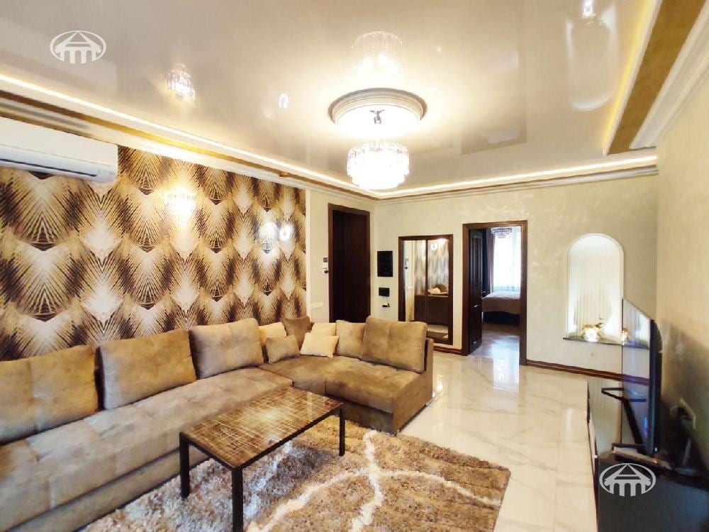 Apartment · 3 rooms · 86 m² · Kentron