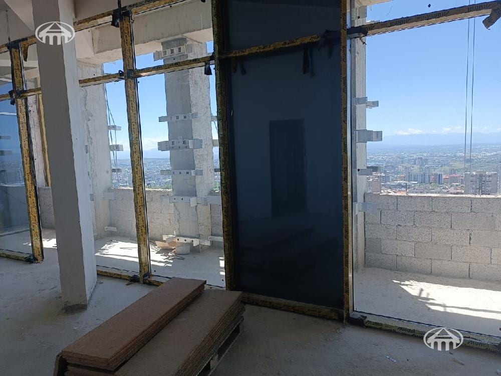 Office · 304 m² · Arabkir