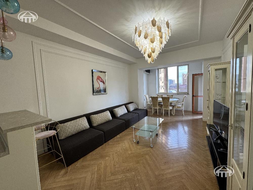 Apartment · 2 rooms · 58 m² · Kentron