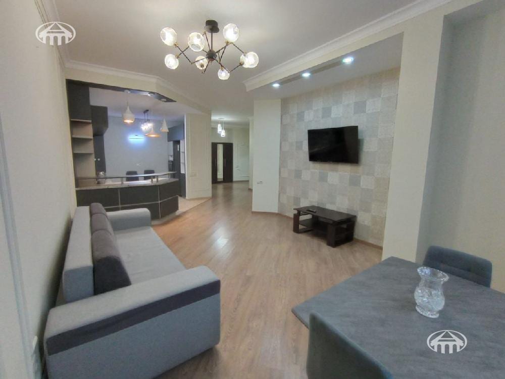 Квартира · 4 комн. · 144 м² · Кентрон