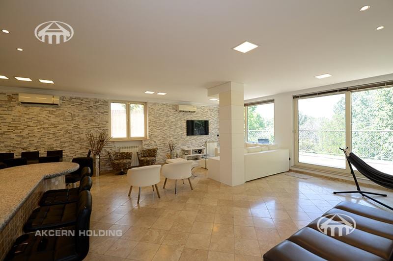 Apartment · 4 rooms · 254 m² · Kentron